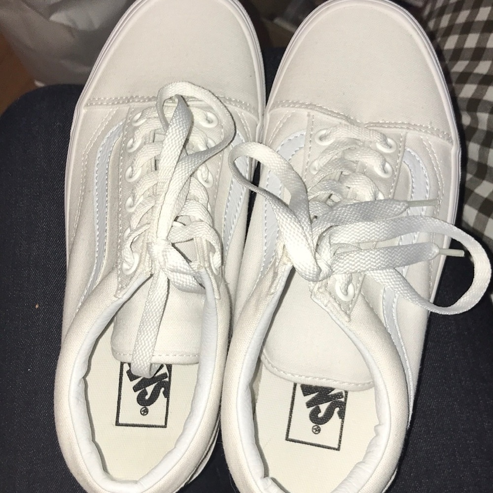 brand new never worn vans